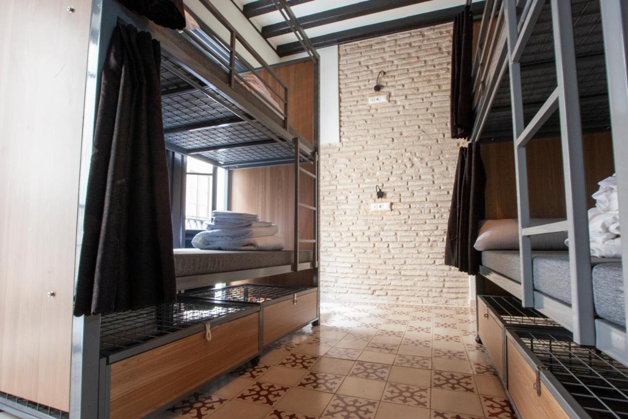 Hostel Ibarra By Bossh! Hotels เซบีญา ภายนอก รูปภาพ