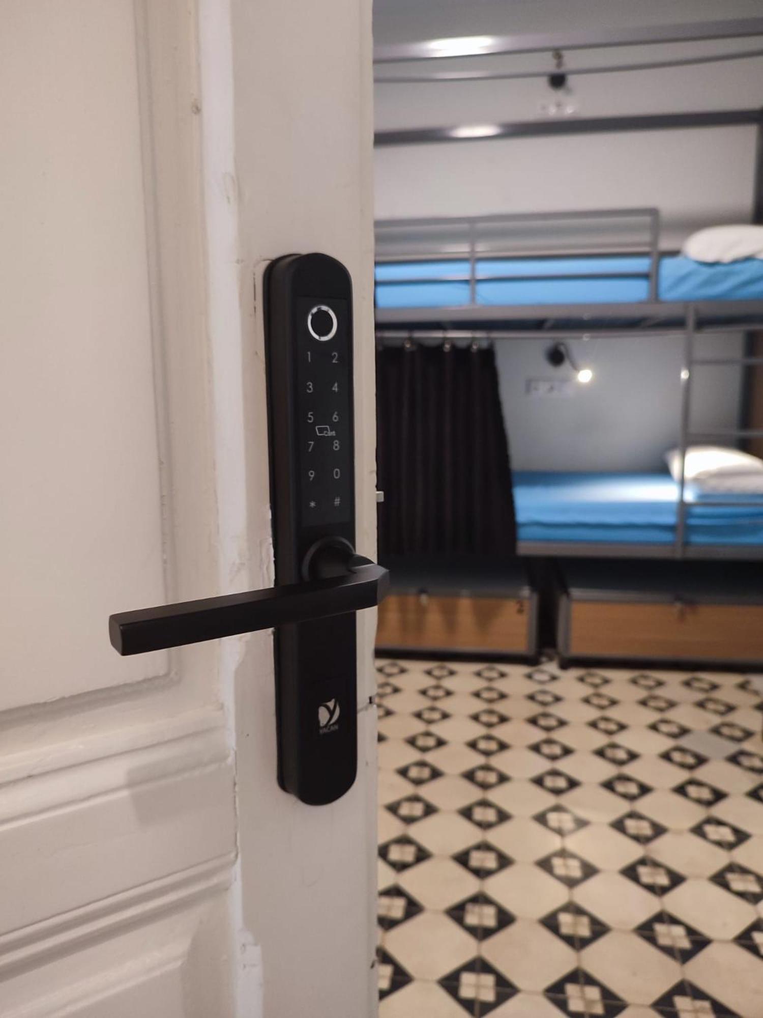 Hostel Ibarra By Bossh! Hotels เซบีญา ภายนอก รูปภาพ